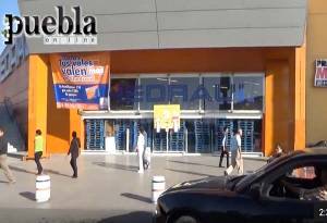 Centros comerciales de Puebla cierran para evitar saqueos masivos