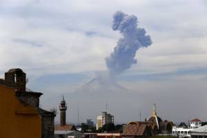 Cae ceniza del Popocatépetl en Puebla y Cholula