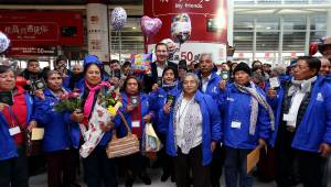 RMV recibe en Nueva York a familiares de migrantes poblanos