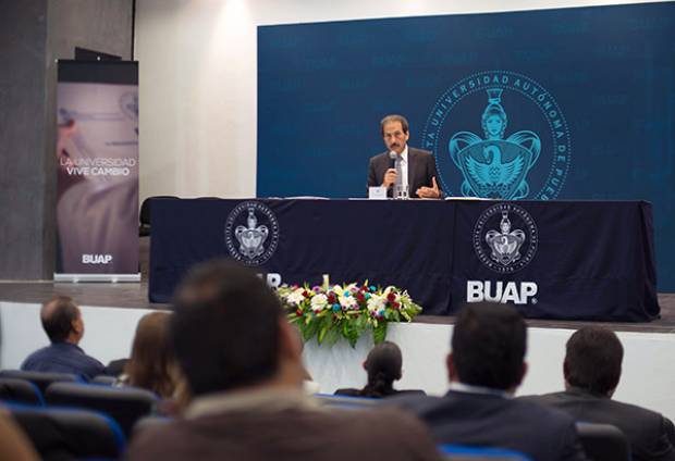La BUAP mantiene una gestión de puertas abiertas: Alfonso Esparza