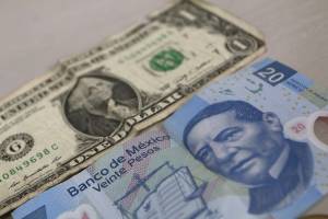 Dólar rompe la barrera de los 19 pesos en casas de cambio