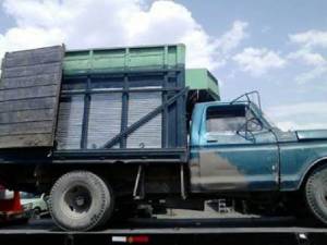 Decomisan más de 15 mil litros de combustible ilícito y camionetas robadas en Puebla