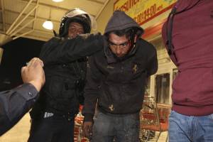 Rapiña en comercios y toma de gasolinera continuaron la noche del jueves en Puebla