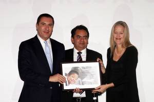 Reconocen a Moreno Valle por excelencia educativa en Puebla