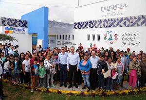 RMV inaugura rehabilitación del Centro de Salud de Santa María Guadalupe Tecola