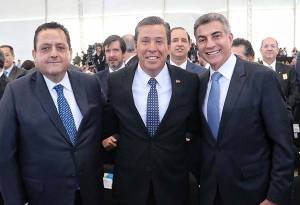 Tony Gali acompaña al gobernador de Guanajuato en su quinto informe