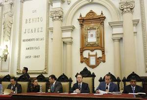 Cabildo de Puebla otorga facultades a Luis Banck para suscribir acuerdos y convenios