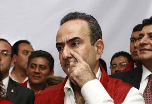 Tras debacle, priístas de Puebla piden la cabeza de Jorge Estefan