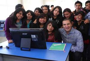 Moreno Valle inaugura universidad a distancia en Chichiquila