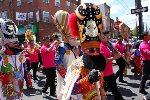 Cancelan Carnaval de Puebla en Filadelfia por miedo a Trump