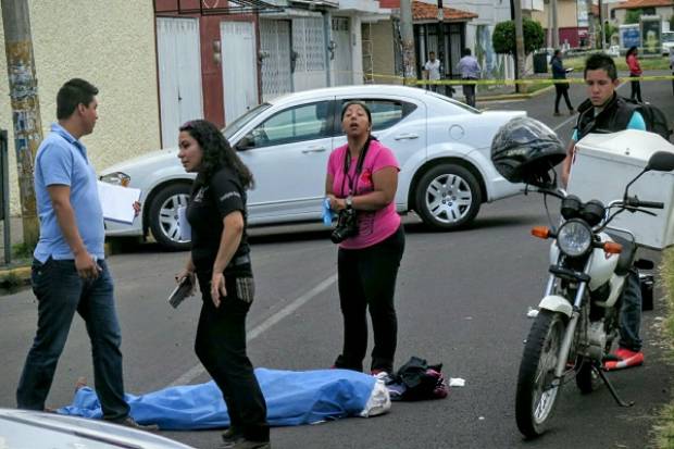 Matan a balazos a moto repartidor en San Manuel, hay tres detenidos