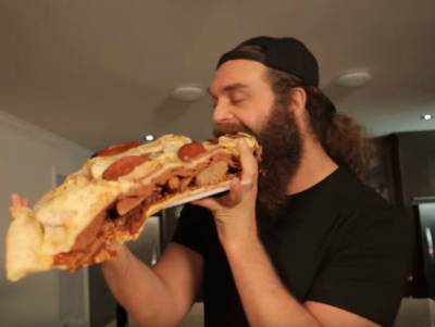 VIDEO: Crean pizza de más de 45 kilos de peso