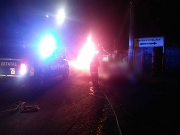 Mueren motociclista quemado y su acompañante en Calzada Zavaleta