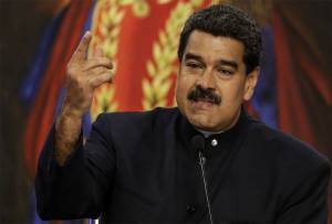 Maduro saca del aire a la televisora Caracol por críticas