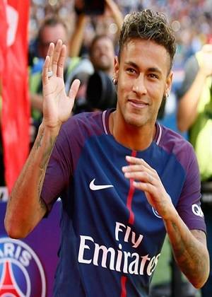 VIDEO: Neymar Jr. se fue de fiesta antes de entrenar con el PSG