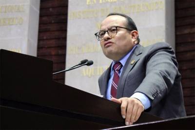 Pleito entre Corral y Peña gana el debate entre legisladores