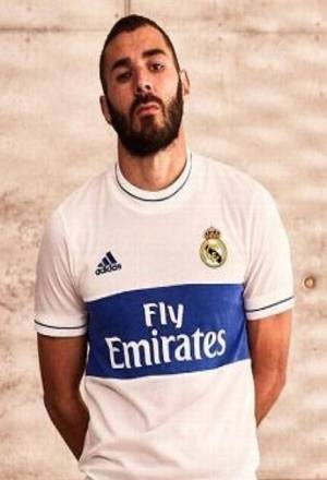 Real Madrid presentó jersey retro