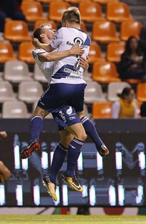 Club Puebla regresó a la senda de la victoria; derrotó 2-0 a Atlas
