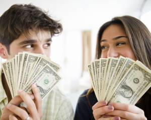 Ocultar dinero a tu pareja, tran grave como serle infiel