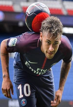 A Iniesta sí le molestaría que Neymar Jr. fichara por el Real Madrid