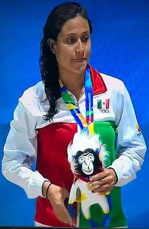 Diana Luna, nadadora poblana, ganó medalla de plata en los JCC