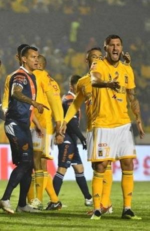 Club Puebla salió goleado 6-1 por los Tigres en Monterrey