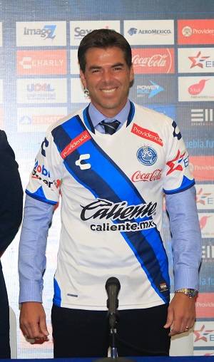 FOTOS: Club Puebla presentó a Rafael &quot;Chiquis&quot; García como DT