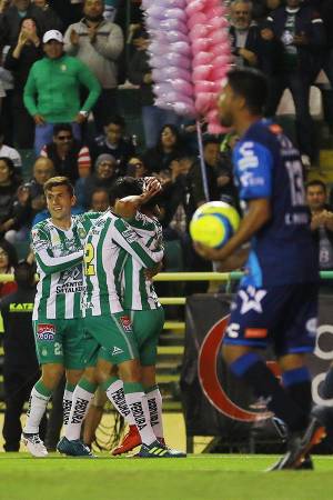 Puebla pierde 2-1 ante León en el campo esmeralda
