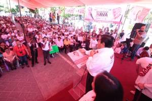 Barbosa llama a defender el voto en Acatlán