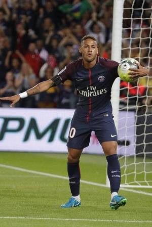 Neymar Jr. anotó doblete en goleada 6-2 del PSG al Toulouse