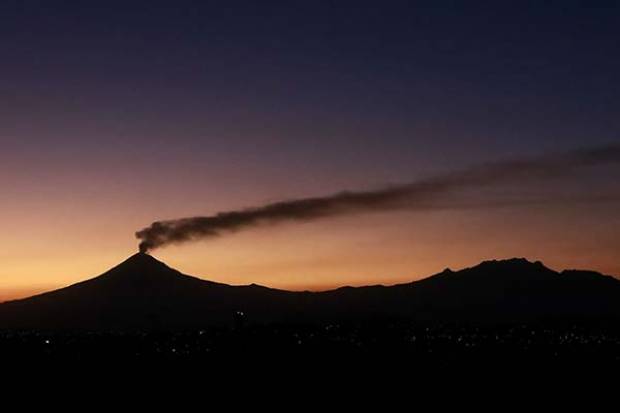 Gobierno de Puebla se mantiene atento las 24 horas del día del Popocatépetl
