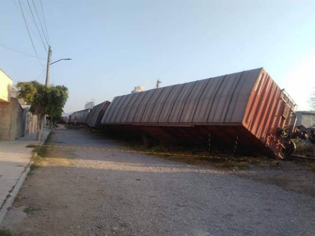 Tren de carga se descarriló en Tehuacán