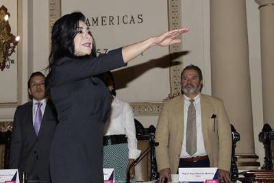 Lucero Saldaña, del PRI, ya es la nueva secretaria del ayuntamiento de Puebla