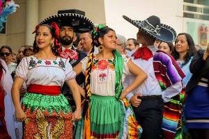 Armenta organiza Expo Por Amor a Puebla en el Senado