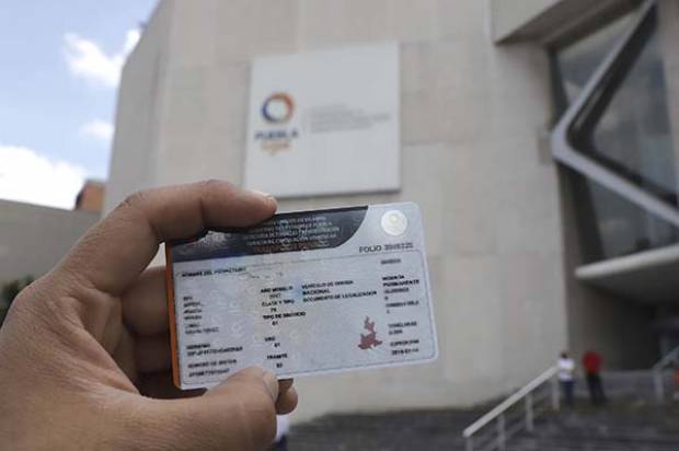Secretaría de Finanzas anuncia canje gratuito de tarjeta de circulación en Puebla