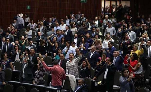 Diputados avalan revocación de mandato; oposición afirma que se abre puerta a reelección de AMLO