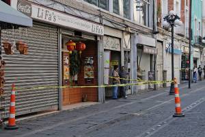 Muere hombre al interior de restaurante de comida china en el centro de Puebla