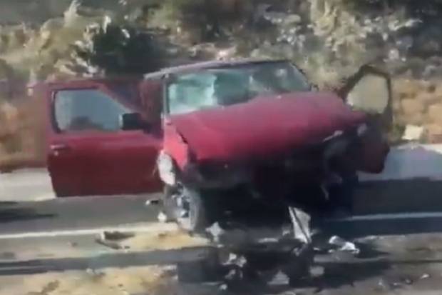 Choque múltiple deja tres muertos en la autopista a Oaxaca, a la altura de Tehuacán