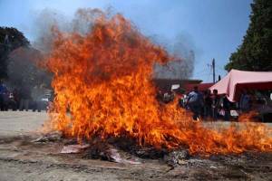 En Huexca quemaron boletas por consulta de la termoeléctrica