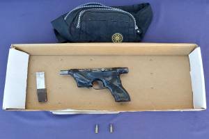Sujeto en posesión ilegal de arma de fuego es capturado en Loma Bella