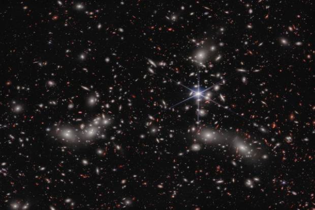 Telescopio James Webb capta galaxias &quot;Cúmulo de Pandora&quot;