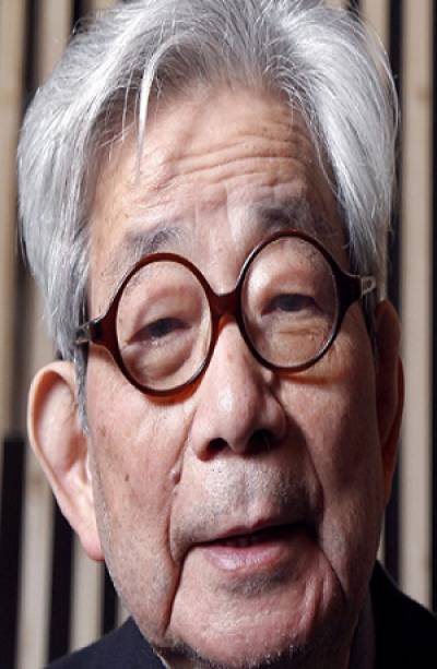 Muere Kenzaburo Oe, Premio Nobel de Literatura en 1994