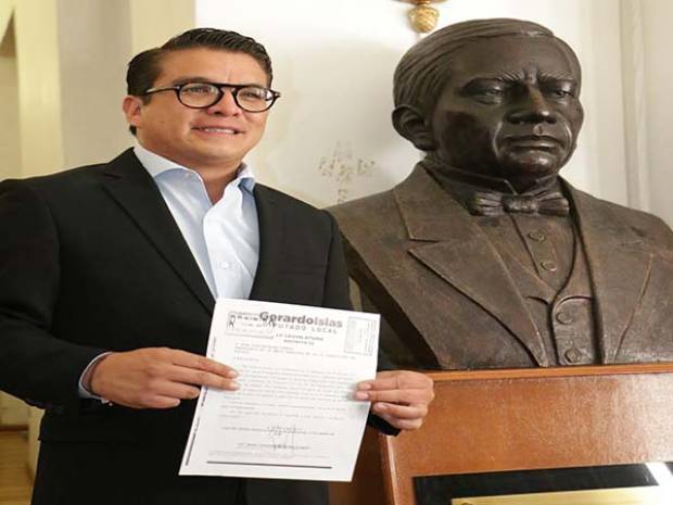 Gerardo Islas pide licencia como diputado y busca gubernatura