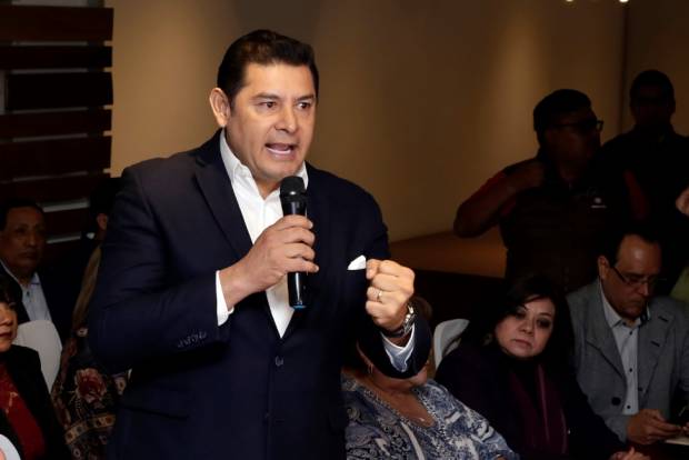 Senadores de Morena candidatean a Armenta para gobernador de Puebla