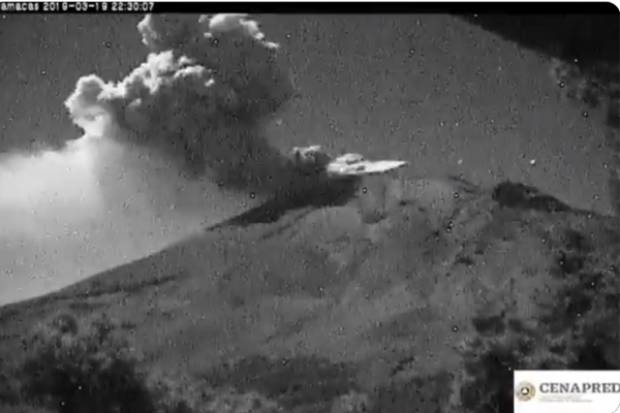 Popocatépetl registró explosión acompañada de columna de ceniza