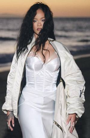 Rihanna lanza ropa inspirada en el Super Bowl LVII