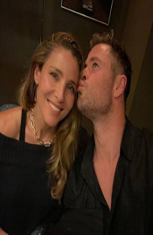 Chris Hemsworth envía mensaje de felicitación en español a su esposa