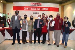 Nuevo delegado de Morena en Puebla se reúne con diputados y unos cuantos militantes