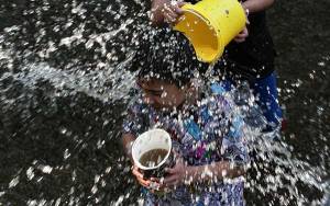 Multas de hasta 6 mil pesos en Puebla por desperdiciar agua en Sábado de Gloria