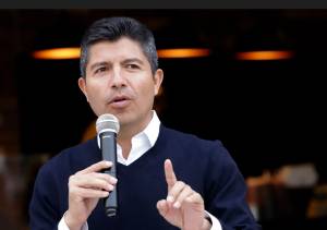 Eduardo Rivera se suma a controversia ante SCJN por límite a gastos de publicidad